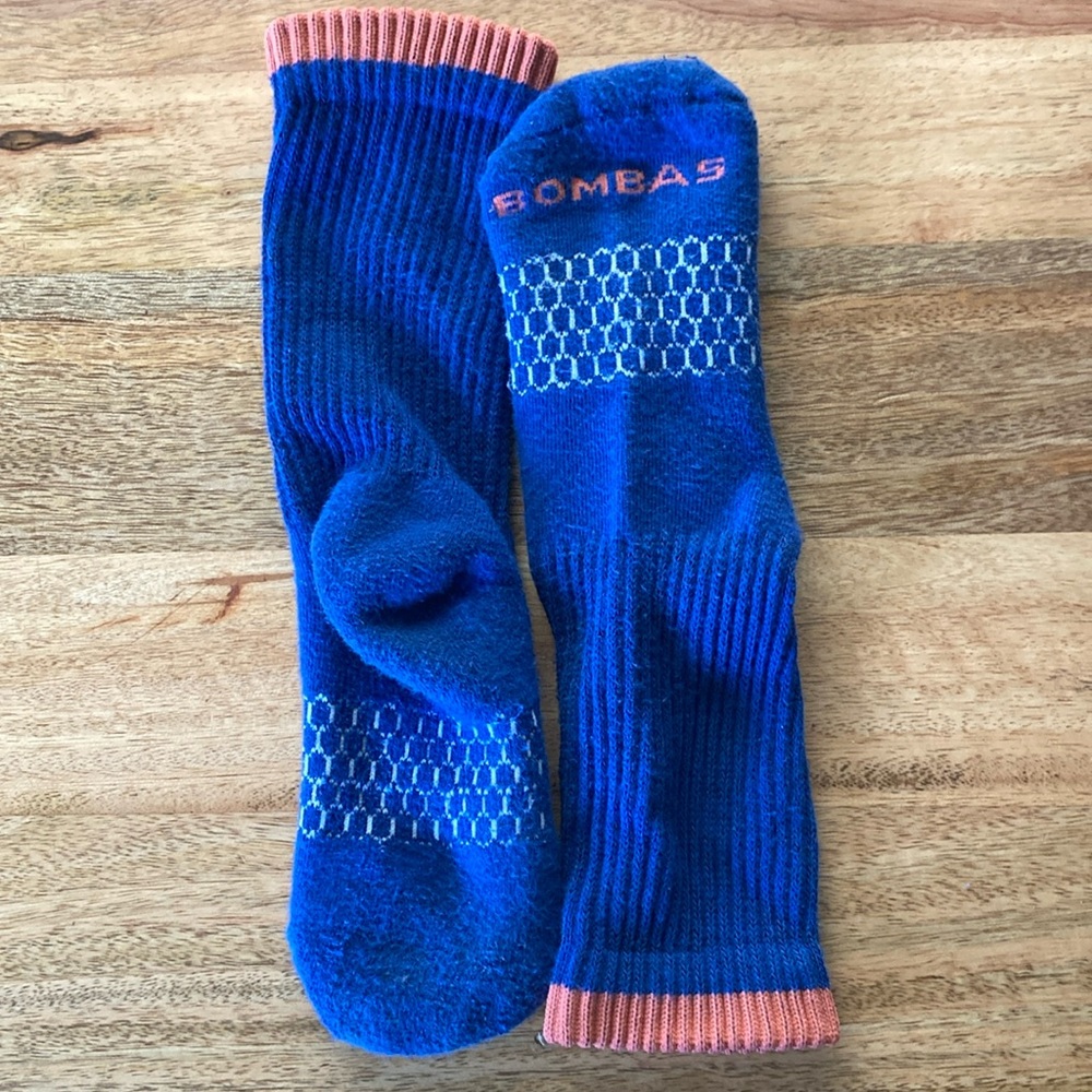 Youth Bombas, blue with pink detail. Size 9T - 3 (age 5-11)